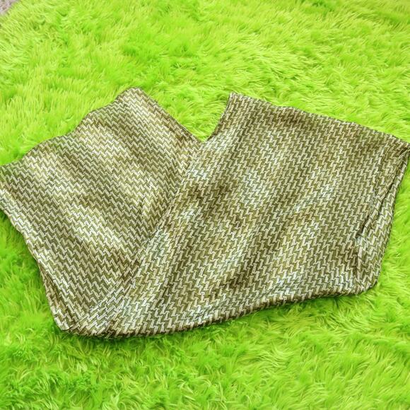 Green Geometric Rectangular Scarf - Picture 2 of 5